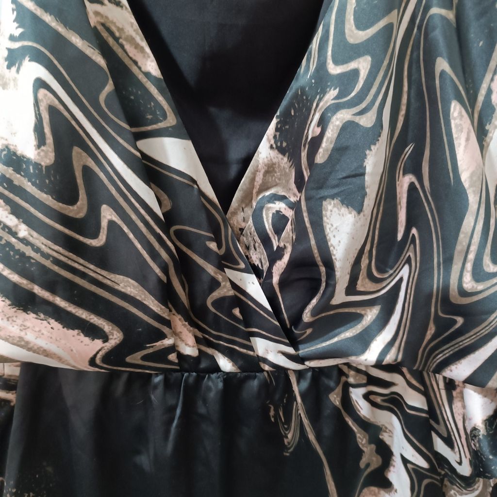 مشخصات پیراهن  ساتن میدی زنانه وارداتی