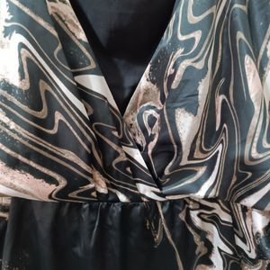 مشخصات پیراهن  ساتن میدی زنانه وارداتی