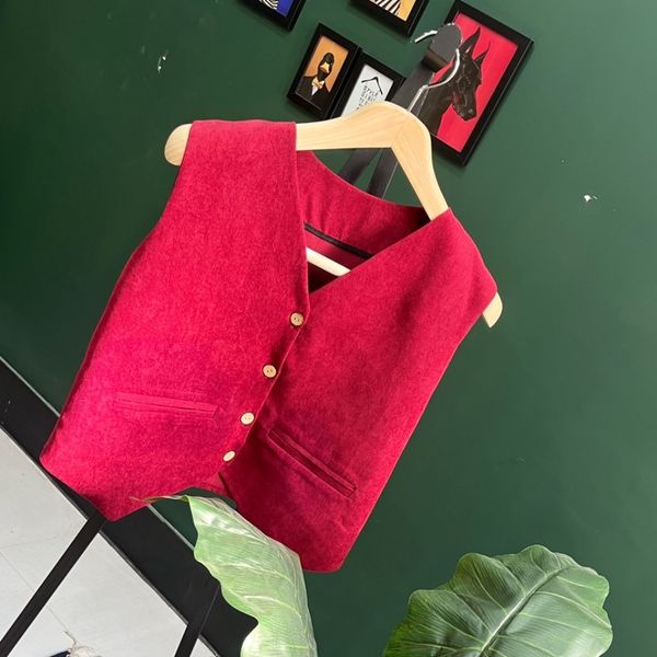 جلیقه مخمل کبریتی کلاسیک زنانه