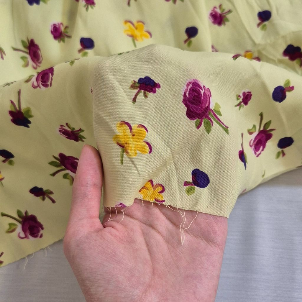 قیمت ارزان قواره پارچه کرپ نخی لیمویی زرد گل دار