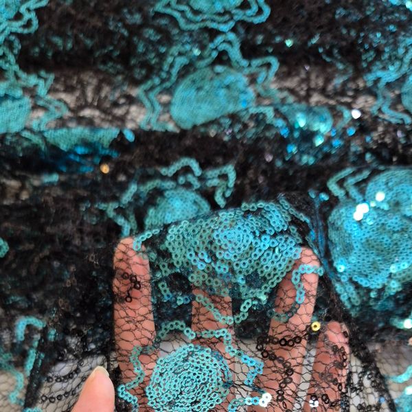 قواره پارچه دانتل پولک دوزی شده مشکی سبزآبی کله غازی