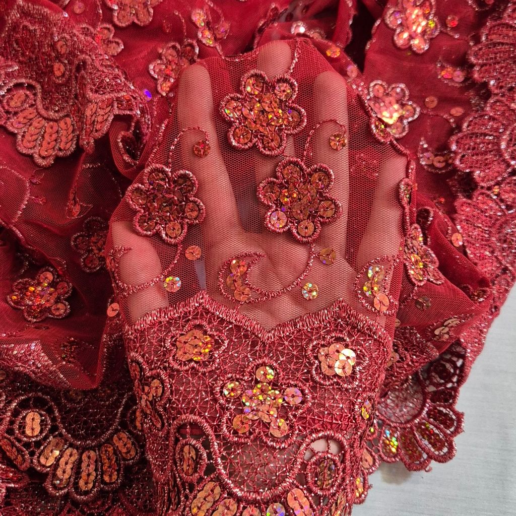 قیمت ارزان قواره پارچه تور گیپور دوزی قرمز سنتی