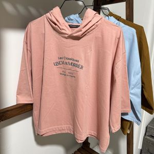 خرید آنلاین تیشرت باکسی کلاهدار