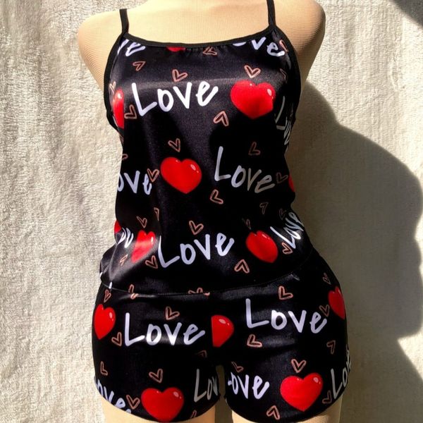 تاپ و شلوارک ساتن لاو