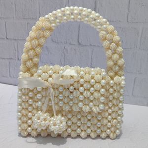 کیف  دست‌ساز مرواریدی