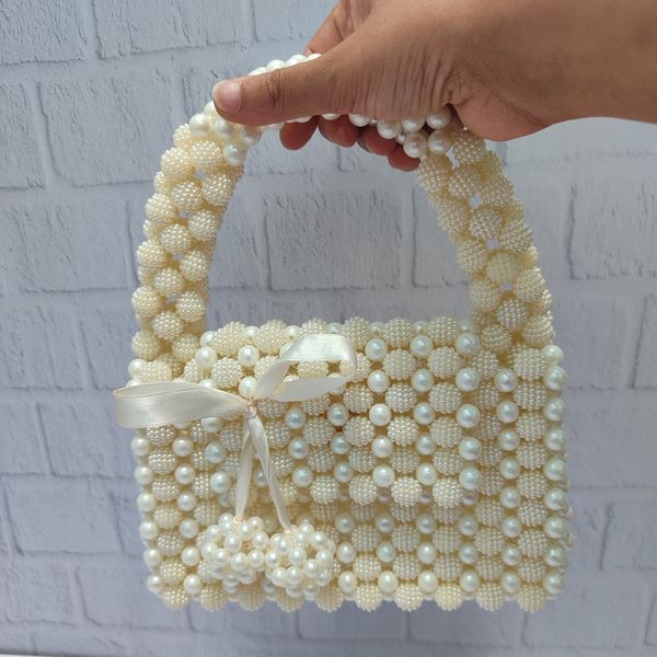 کیف  دست‌ساز مرواریدی