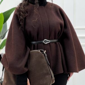 مشخصات پانچ هلیا پارسی