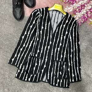 خرید انلاین کت گلیمی طرح زبرا