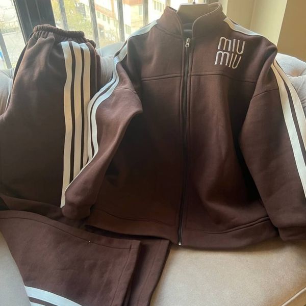 ست میومیو نورا