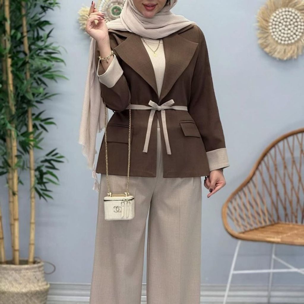 فروش اینترنتی کت و شلوار بزقان مدل آوا