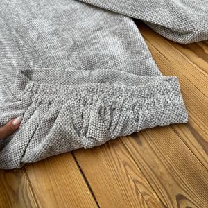 مشخصات کت و شلوار مخمل بیسکویتی