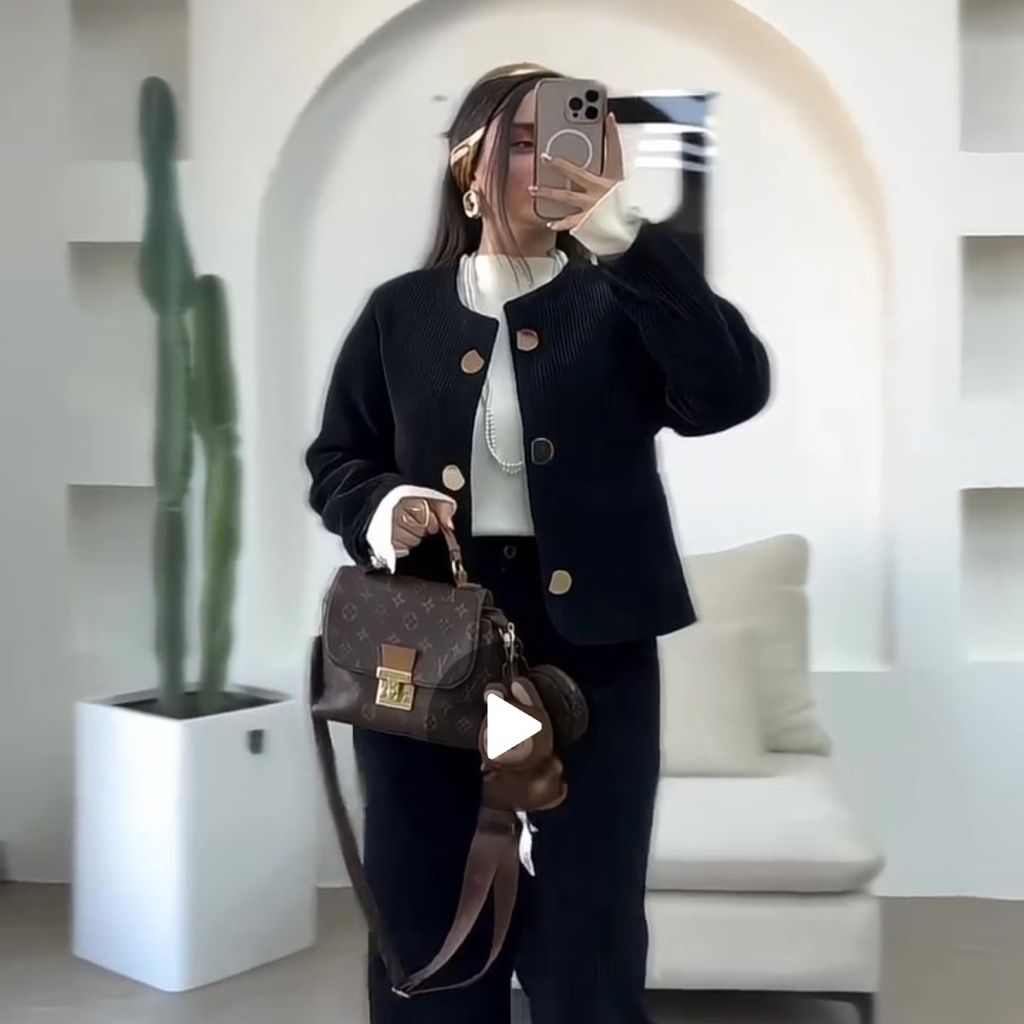 مشخصات کت و شلوار مخمل بیسکویتی