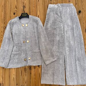 خرید انلاین کت و شلوار مخمل بیسکویتی