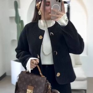 کت و شلوار مخمل بیسکویتی