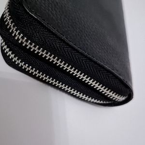 خرید اینترنتی کیف دستی چرم طبیعی صاد (زنانه و مردانه)