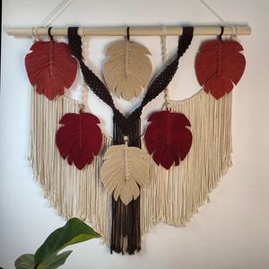 اویز برگ دار مکرومه طرح مونا