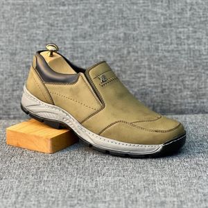 کفش طبی چرم مردانه  بی بند مدل اروند زیتونی