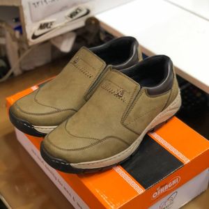 خرید انلاین کفش طبی چرم مردانه  بی بند مدل اروند زیتونی