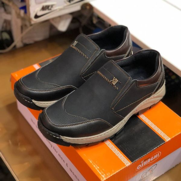 کفش طبی چرم مردانه  بی بند مدل اروند مشکی