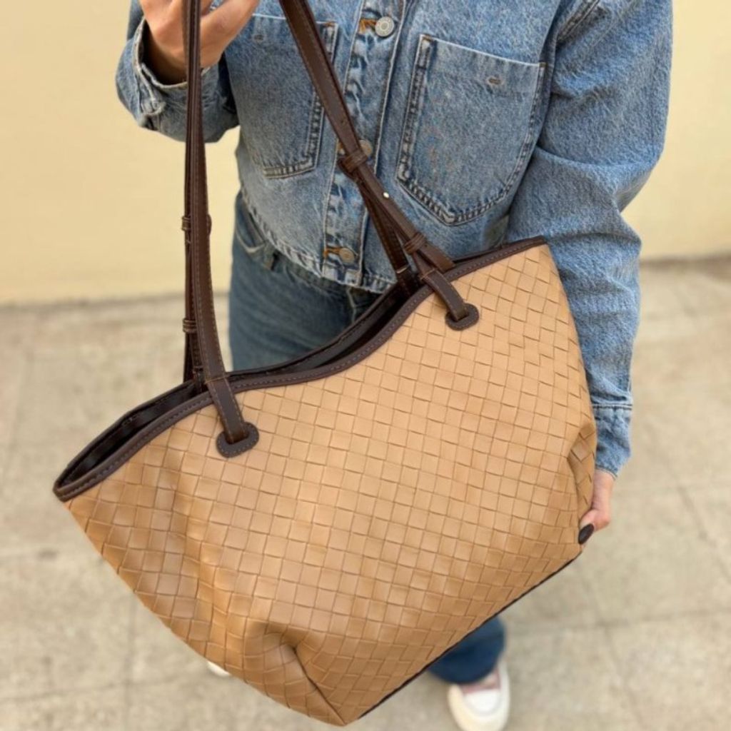 قیمت ارزان کیف دوشی زنانه و دخترانه جادار مدل زاویر پروانه