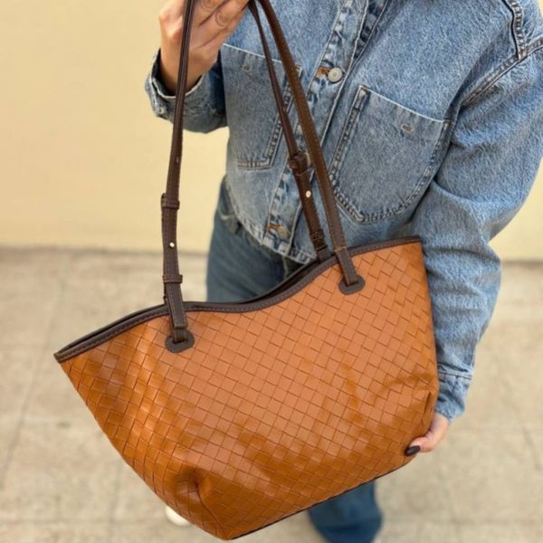 کیف دوشی زنانه و دخترانه جادار مدل زاویر پروانه