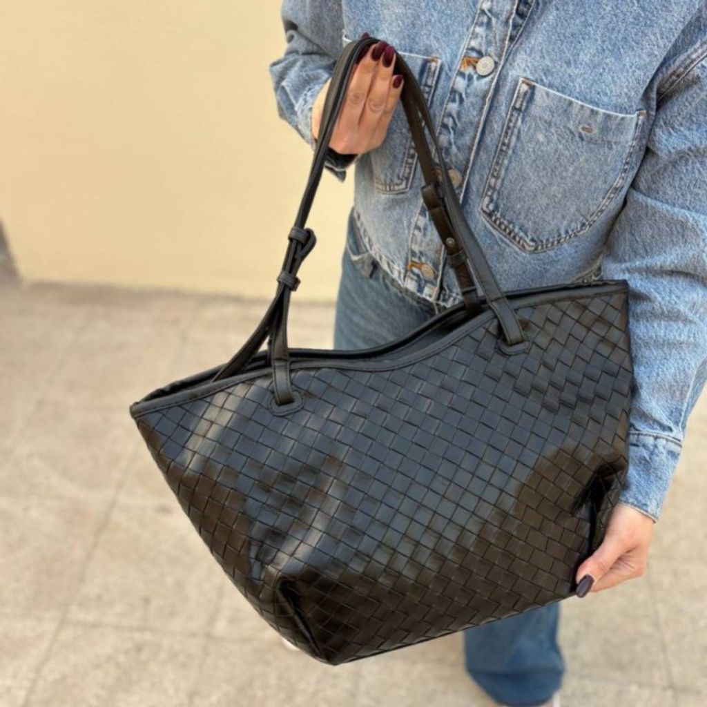 خرید آنلاین کیف دوشی زنانه و دخترانه جادار مدل زاویر پروانه