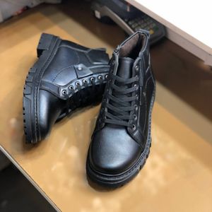 مشخصات کفش نیم بوت چرم مردانه مدل لیون مشکی