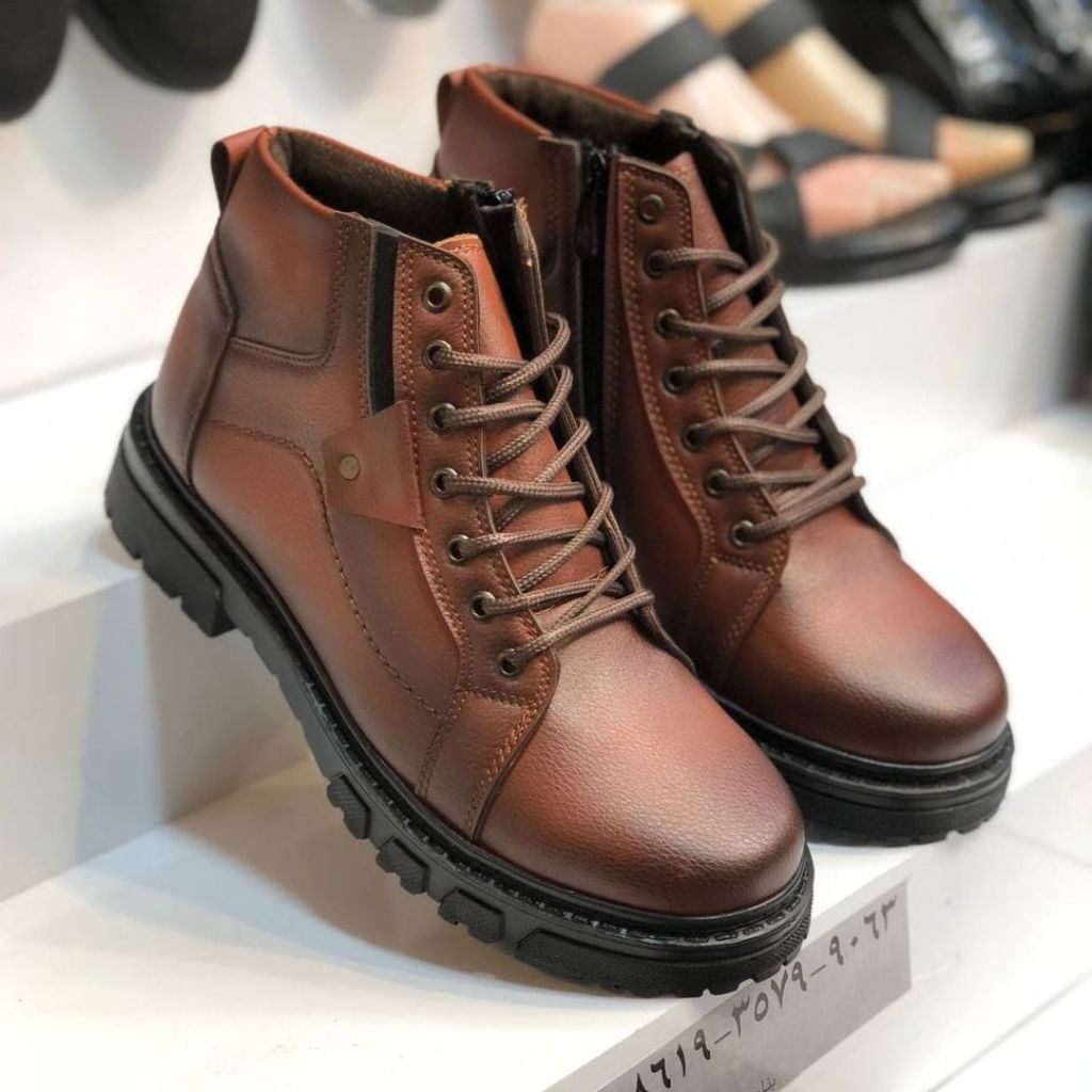 خرید انلاین کفش نیم بوت مردانه چرم طرح لیون عسلی