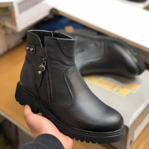 فروش اینترنتی کفش نیم بوت زنانه مدل پالت مشکی