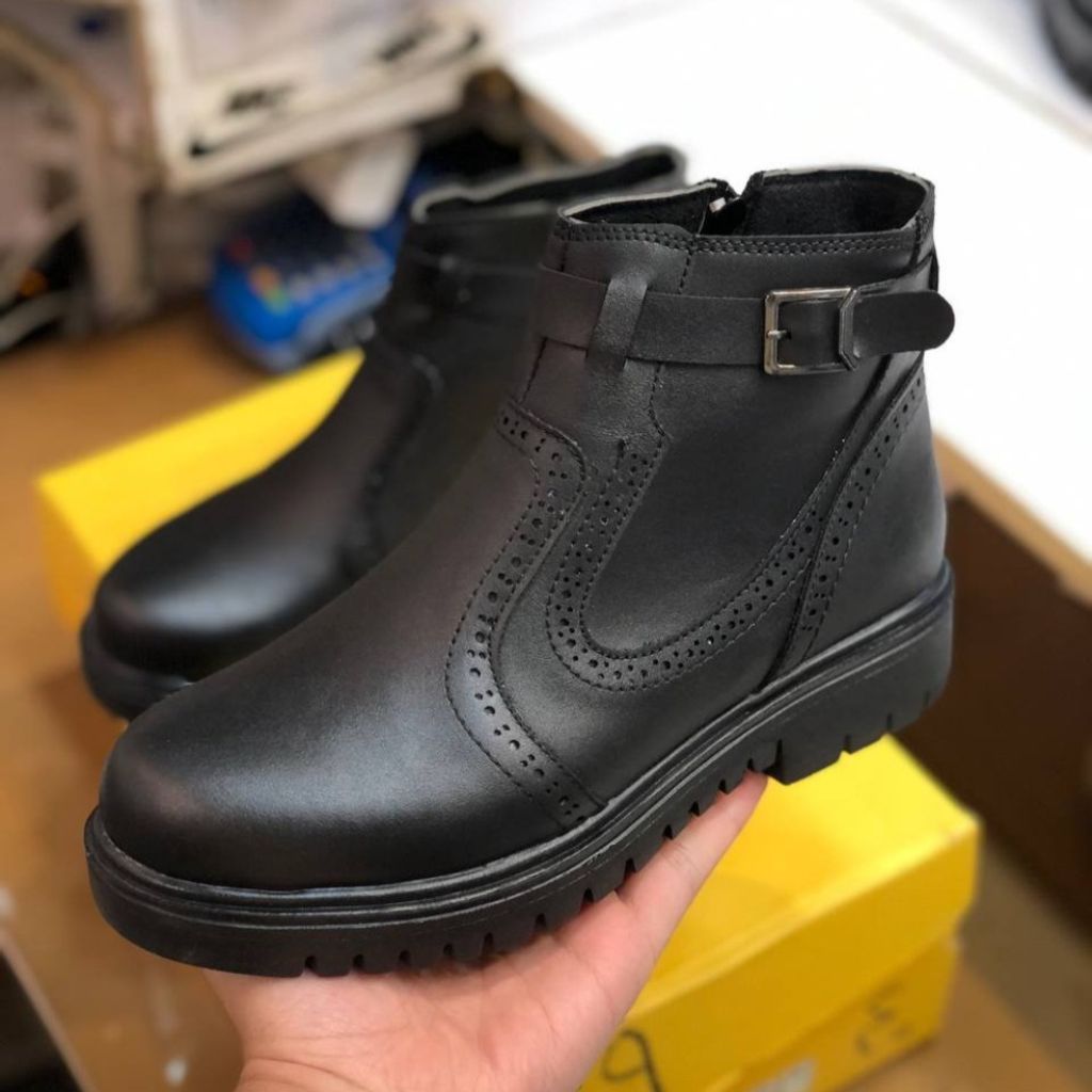 خرید آنلاین کفش نیم بوت زنانه مدل پالت مشکی