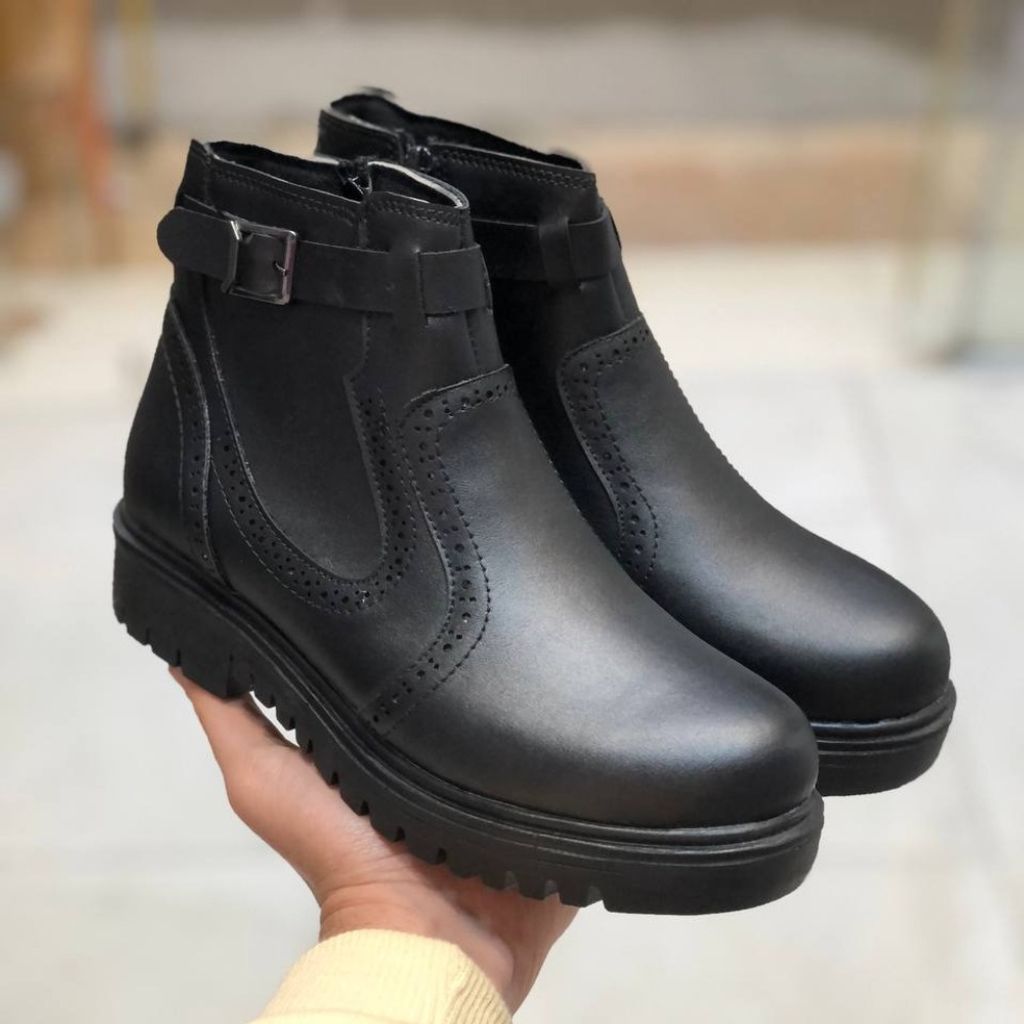 فروش اینترنتی کفش نیم بوت زنانه مدل پالت مشکی