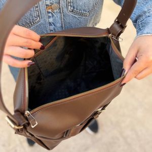 خرید آنلاین کیف دوشی چرم زنانه و دخترانه مدل لیتلا پروانه