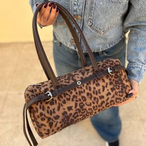 کیف اسپرت زنانه و دخترانه مدل کینتا پروانه