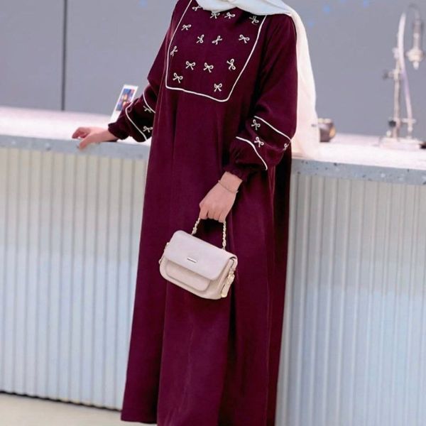 عبا و پیراهن پاپیون