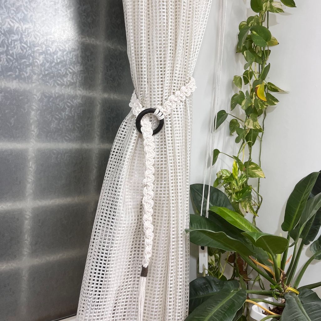 فروش اینترنتی هولدر پرده مکرومه‌بافی پیچ طرح گندم