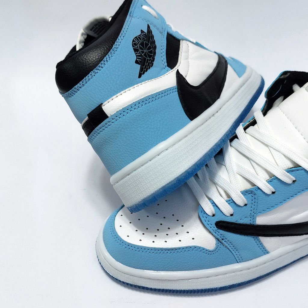 خرید اینترنتی ✴️ کتونی نیمساق نایک ترویس اسکات Nike Travis