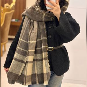 خرید آنلاین شال موهر چهارخونه زمستانه