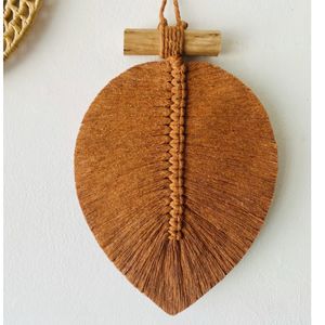 دیوارکوب تک برگ مکرومه بافی طرح قهوه