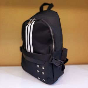 خرید اینترنتی کوله پشتی سفید مشکی