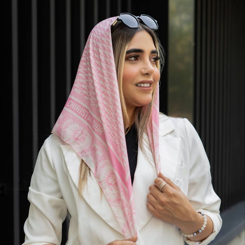 مشخصات مینی اسکارف دیور