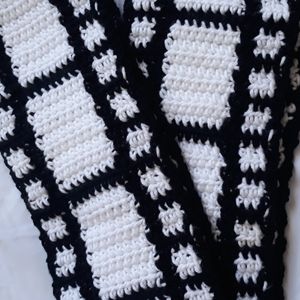 شالگردن بافتنی طرح نوار فیلم