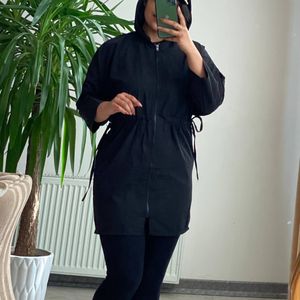 فروش اینترنتی مانتو کلاه‌دار جلو زیپ