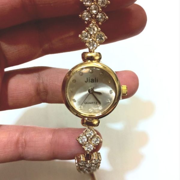 ساعت مجلسی زنانه