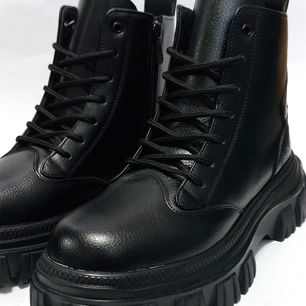 مشخصات نیم بوت برشکا طرح دکتر مارتینز Bershka Dr.Martens