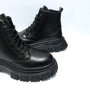 قیمت نیم بوت برشکا طرح دکتر مارتینز Bershka Dr.Martens