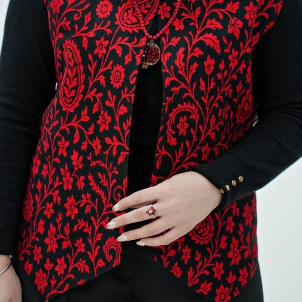 وست منگوله دار