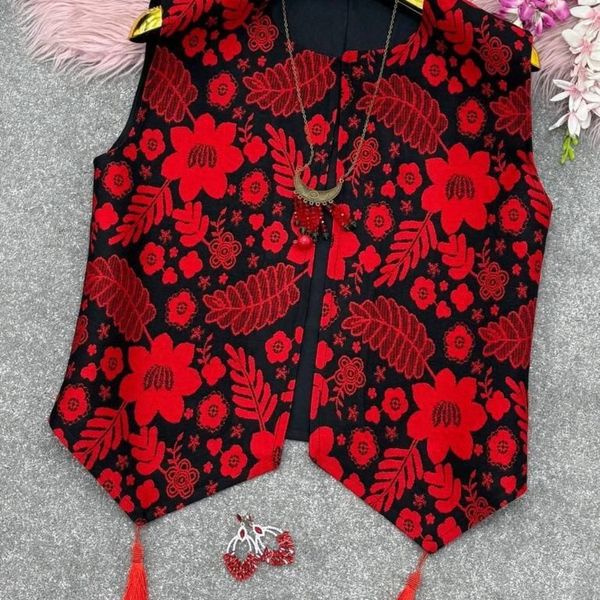 وست منگوله دار