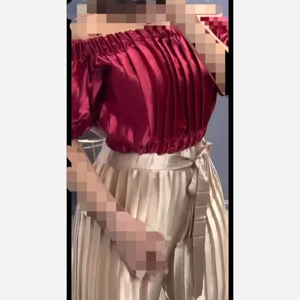 خرید آنلاین تاپ مجلسی پلیسه زنانه دکلته