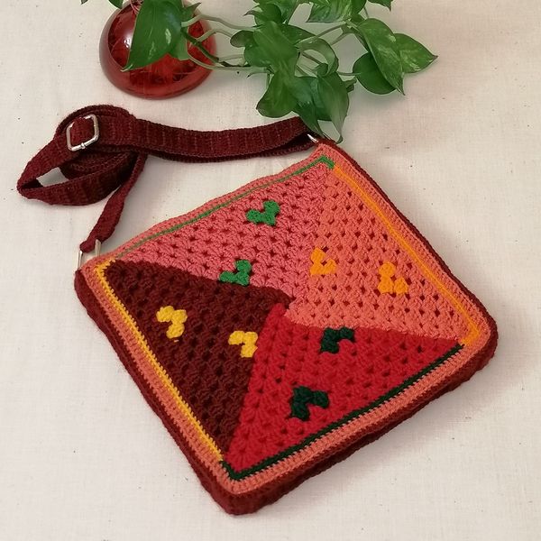 کیف رودوشی طرح کاشی ایرانی و قلب کد 09111