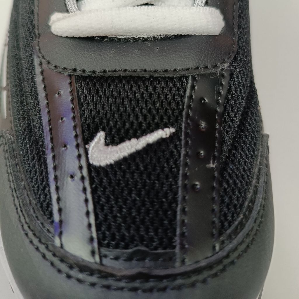 مشخصات کتونی مردانه نایک اینیشیتور Nike Initiator مشکی زیره سفید کیفیت بالا